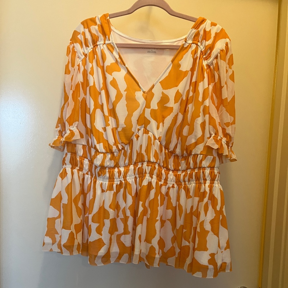 AVA & VIV 2x blouse cute with white pants or a skirt.